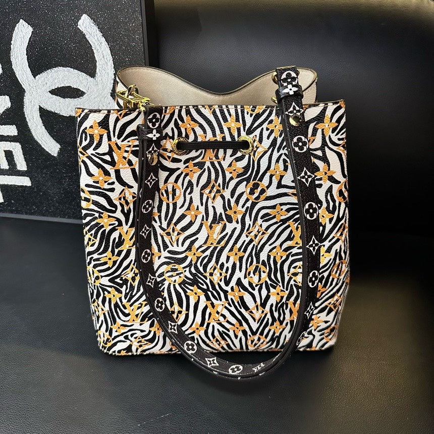 Louis Vuitton Zebra Pattern Jungle Limited Edition Bucket Shoulder Bag White