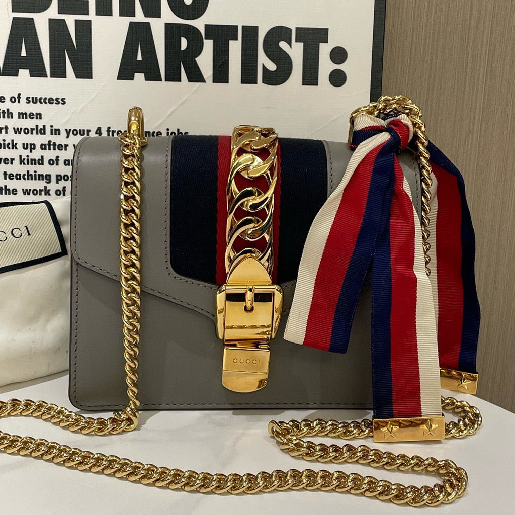 Gucci SyLouis Vuittonie Small Grey Leather Shoulder Bag
