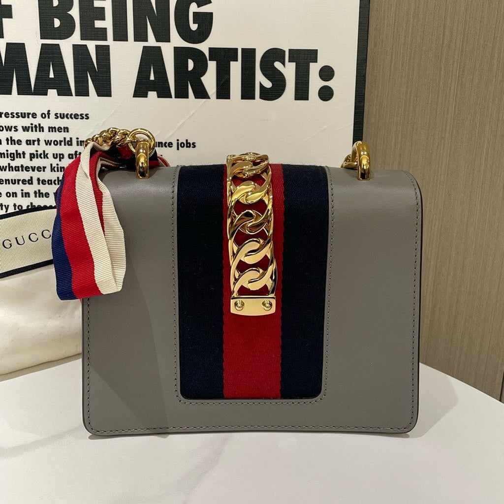 Gucci SyLouis Vuittonie Small Grey Leather Shoulder Bag
