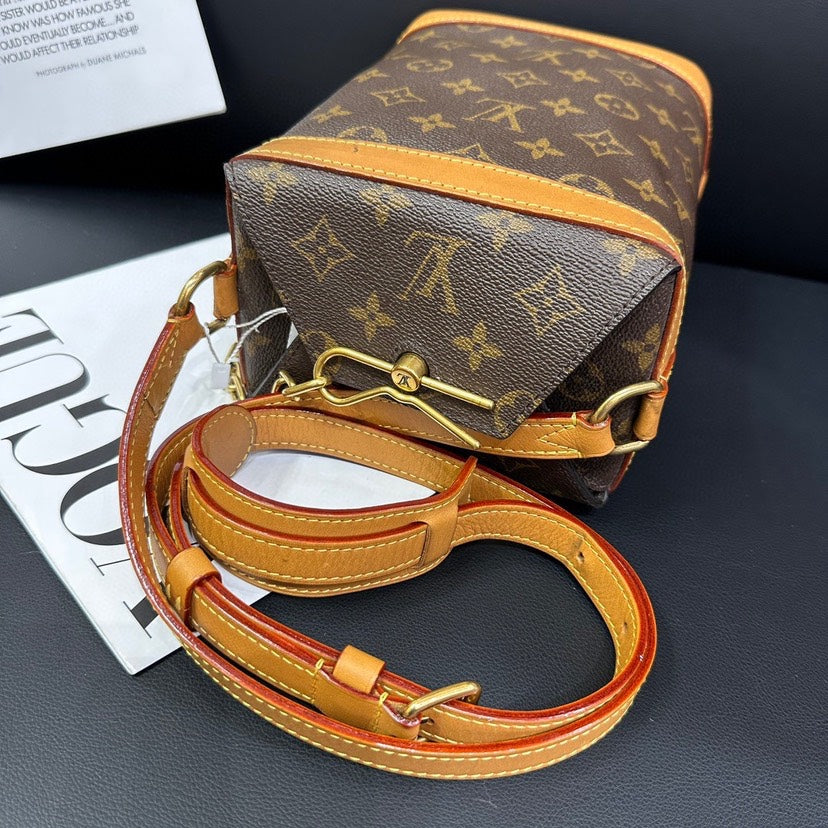 Louis Vuitton Monogram Brown Limited EDiortion Milk Box Crossbody Bag
