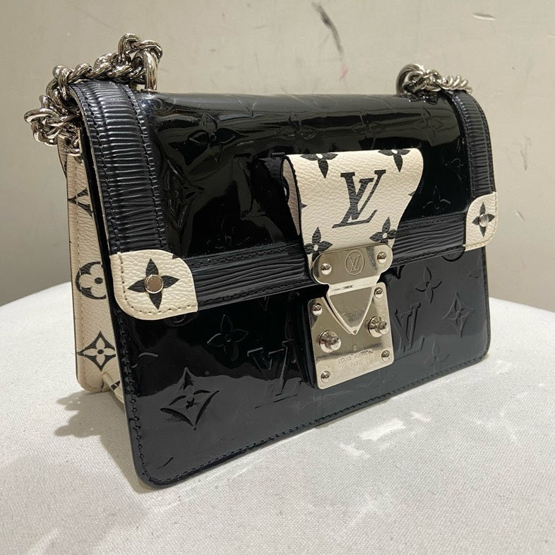 Louis Vuitton Black Patent Epi Leather Crossbody Bag MeDiorum