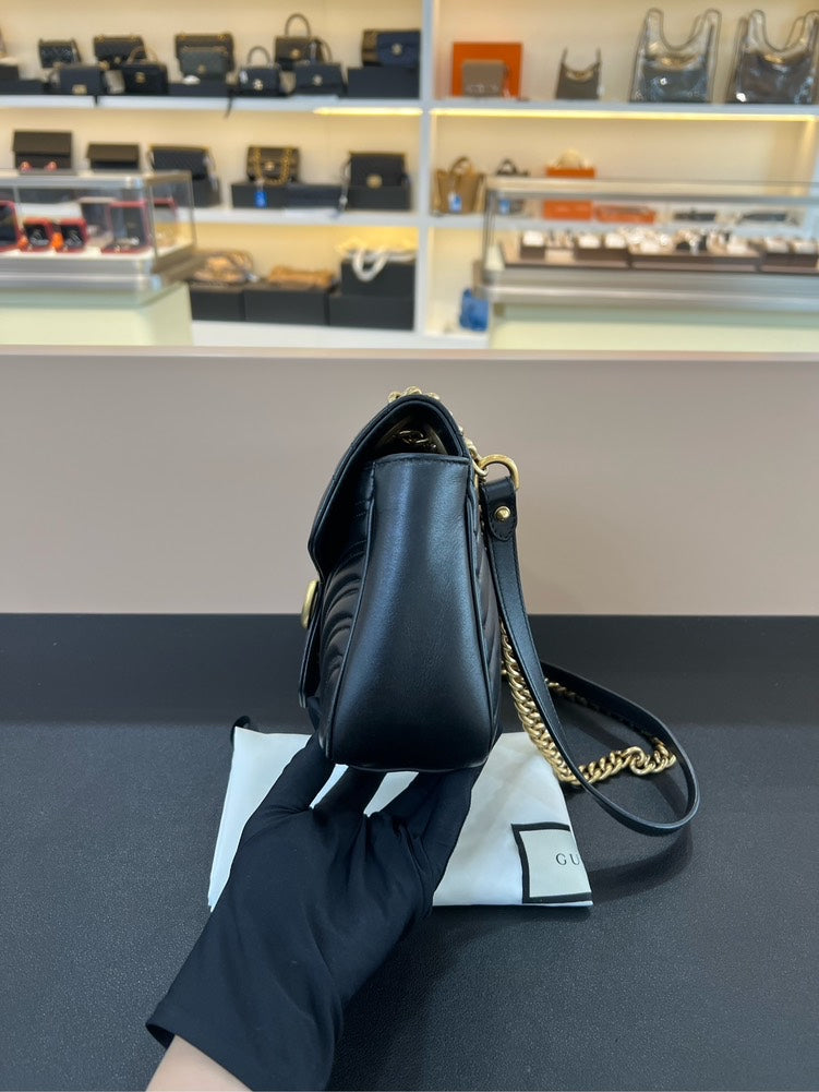 Gucci Marmont 26 Black Shoulder Bag