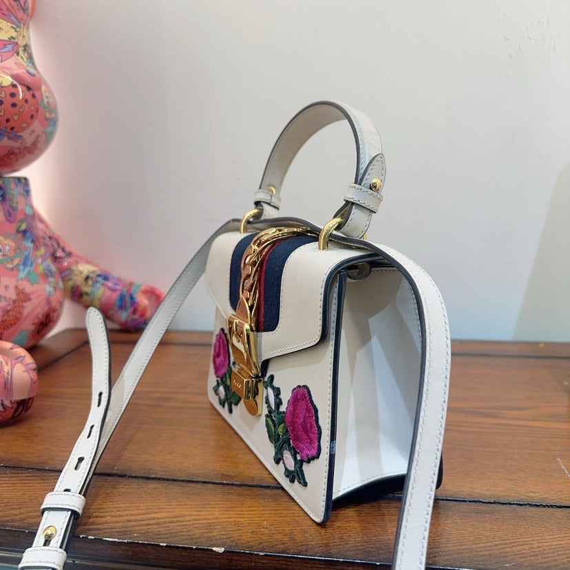 Gucci SyLouis Vuittonie White Shoulder Bag