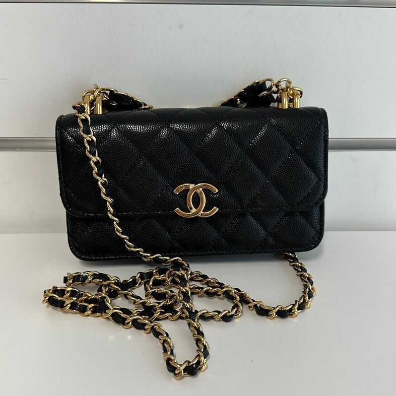 Pre-loved Chanel Classic Black Chain Shoulder Bag 3588