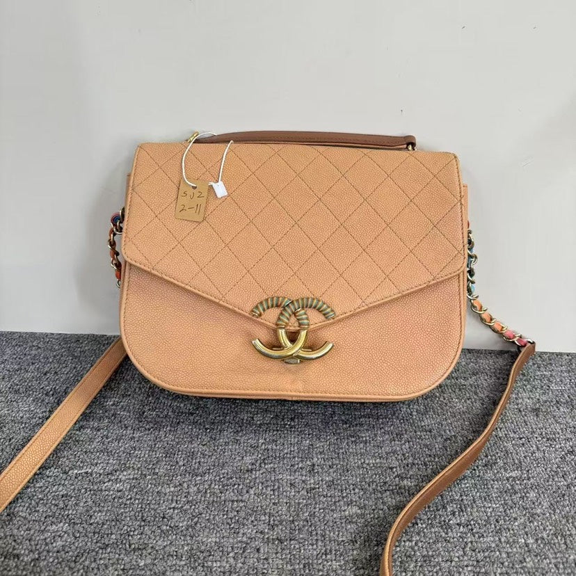 Chanel Quilted Shoulder Bag Beige Leather Medium SJZ2-11