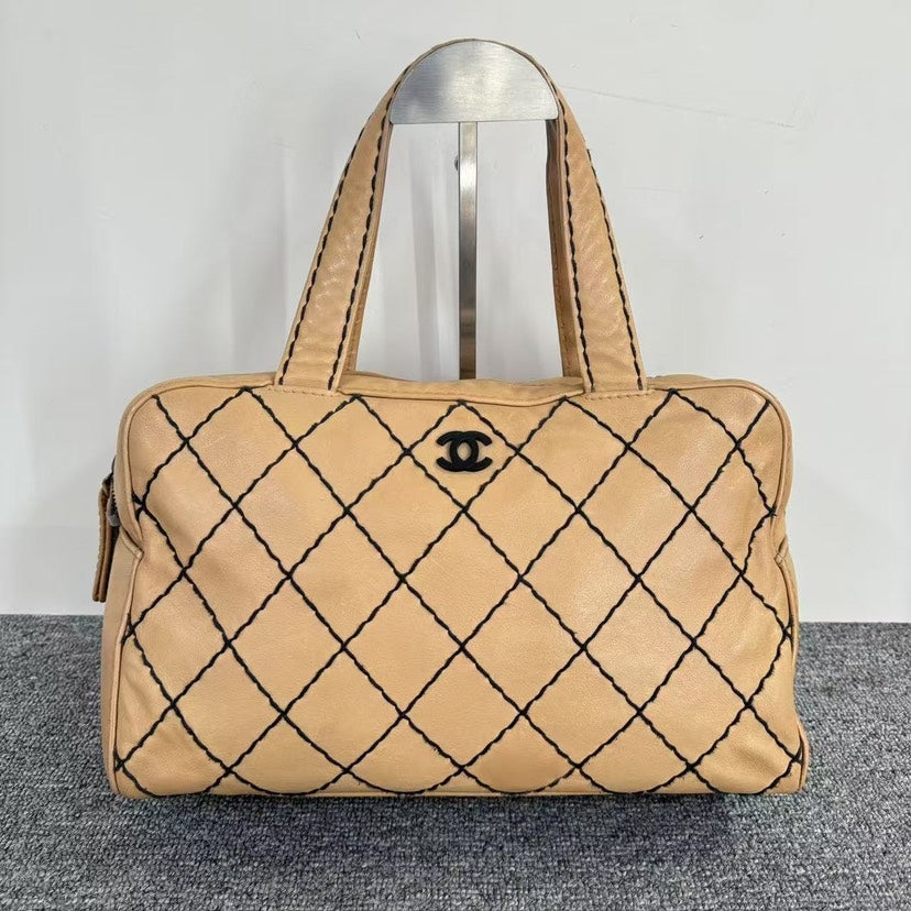 Chanel Diamond Quilted Beige Leather Shoulder Tote Bag