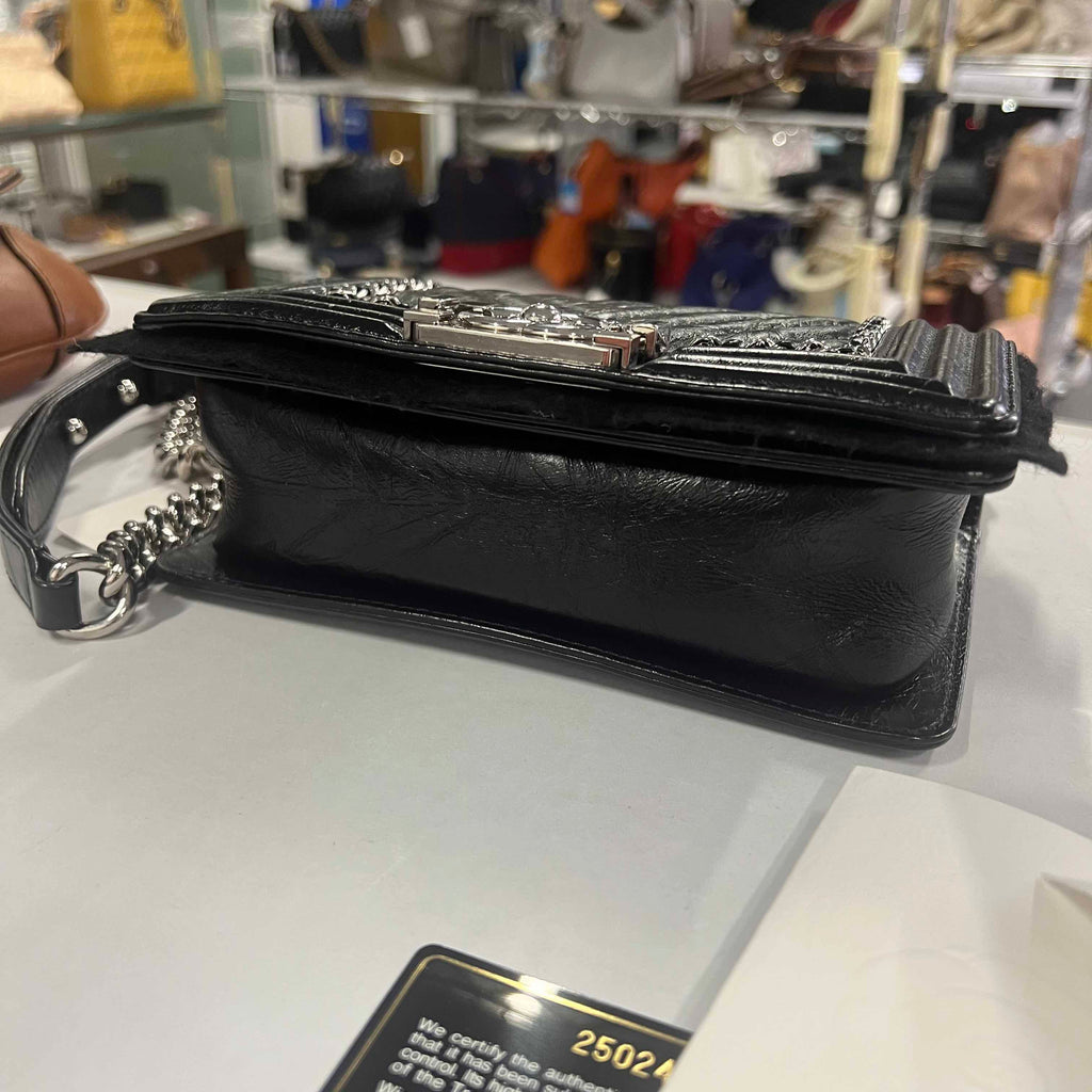 Chanel Le Boy Black Leather Shoulder Bag with SiLouis Vuittoner Hardware