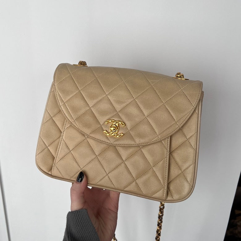 Chanel Leather Chain Shoulder Bag Beige - AF606
