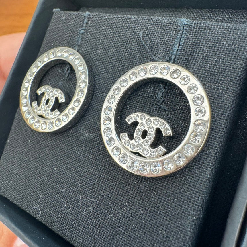 Chanel Classic SiLouis Vuittoner Crystal Earrings