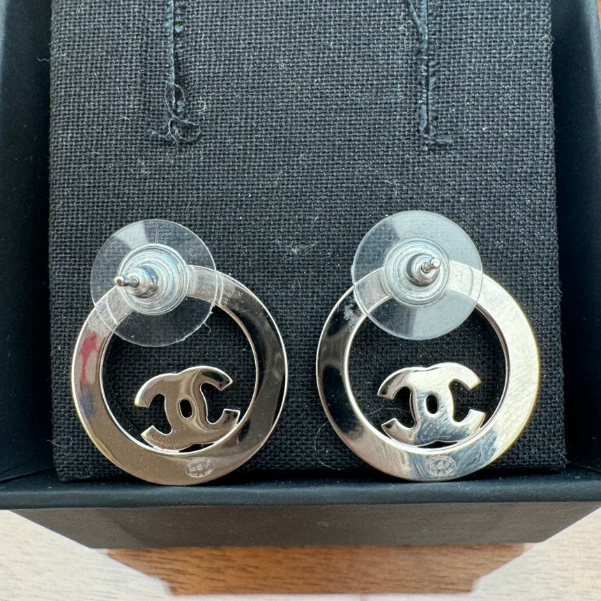 Chanel Classic SiLouis Vuittoner Crystal Earrings