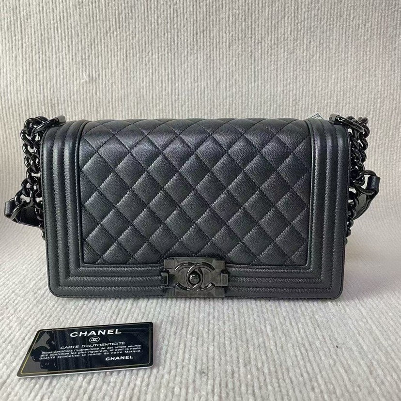 Chanel Le Boy Bag H5012501 Quilted Black Leather Shoulder Bag
