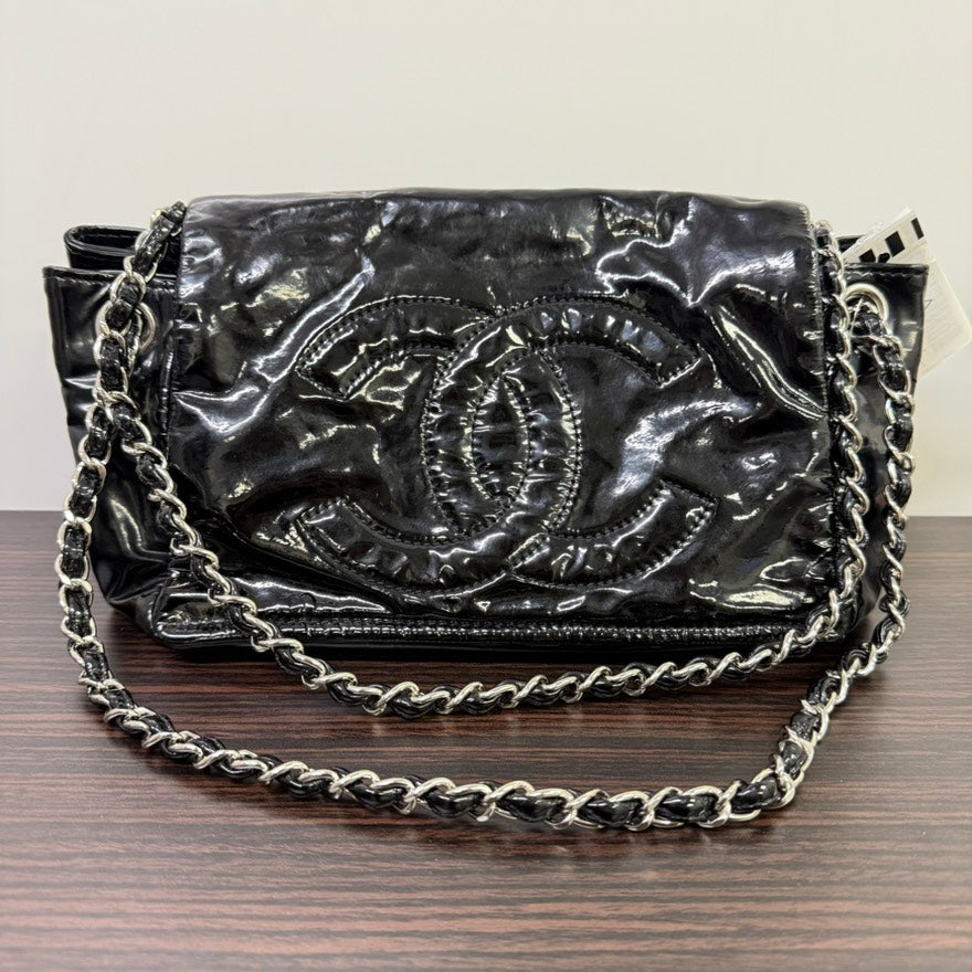 Chanel Patent Leather Chain Shoulder Bag in Black - LB109951