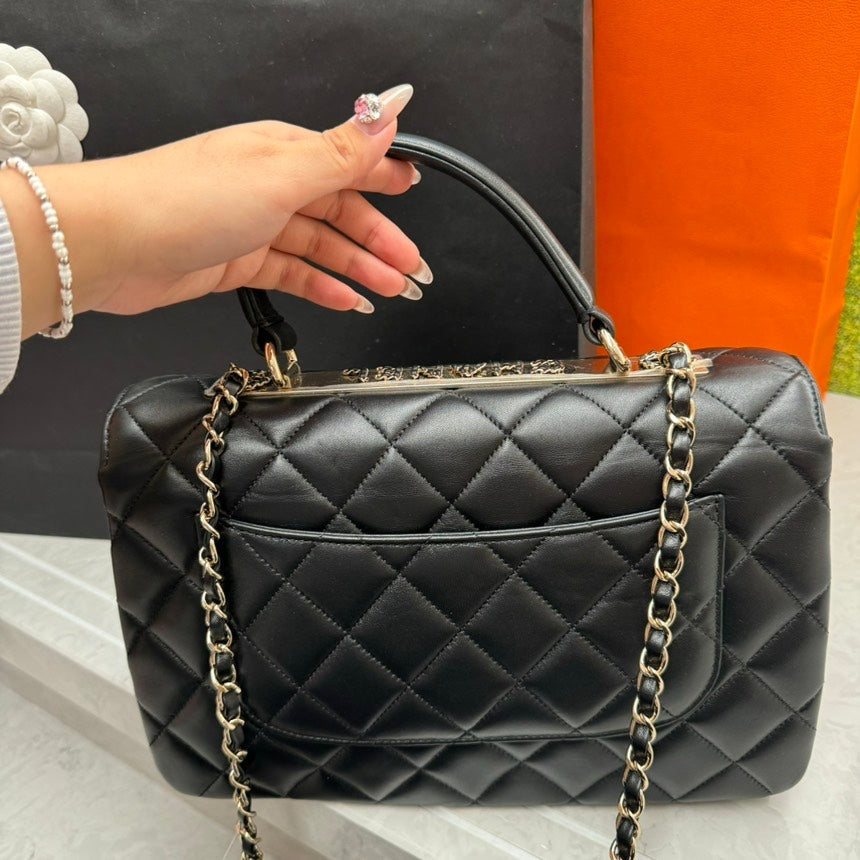 Pre-LOVED BIG DISCOUNT ÃƒÂ°Ã…Â¸Ã‚Â©Ã‚Â· Chanel Classic Black Quilted Leather Satchel Bag