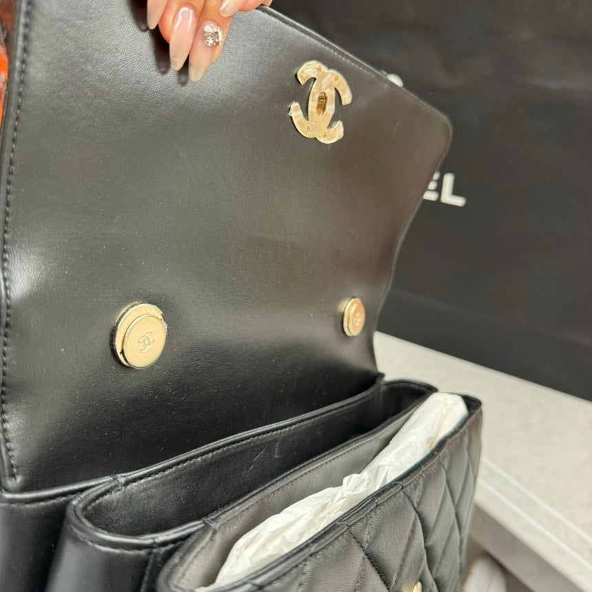 Pre-LOVED BIG DISCOUNT ÃƒÂ°Ã…Â¸Ã‚Â©Ã‚Â· Chanel Classic Black Quilted Leather Satchel Bag