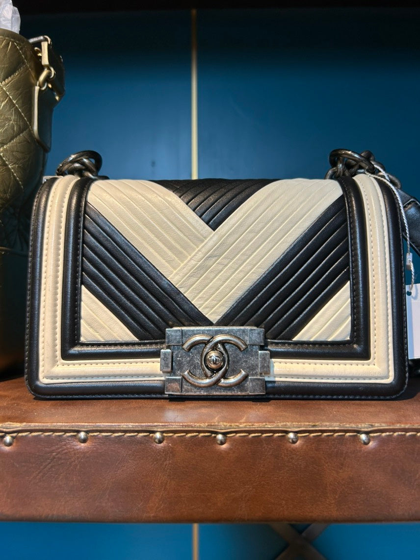 Chanel Boy Bag Black & Beige Leather Shoulder Bag