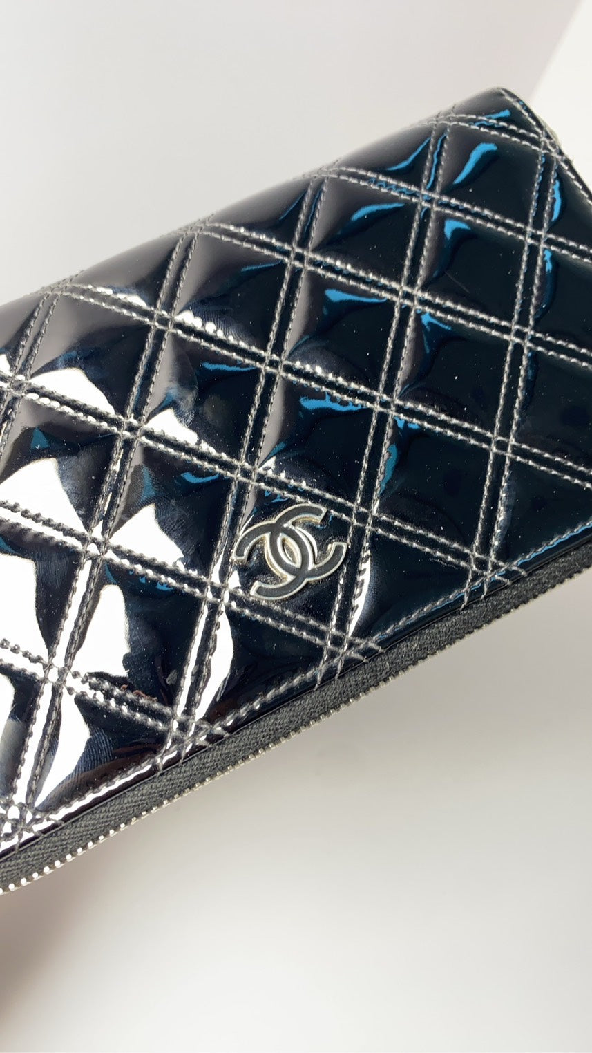 Chanel Classic Black Patent Wallet - Preloved Designer Accessory