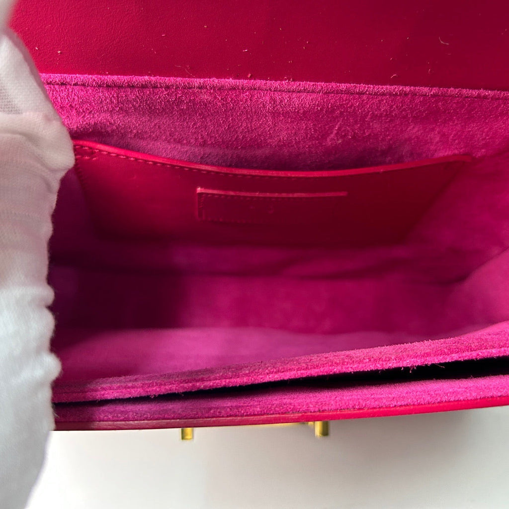 Saint Laurent Lulu Shoulder Bag in Pink Leather - Designer Handbag (11733714)