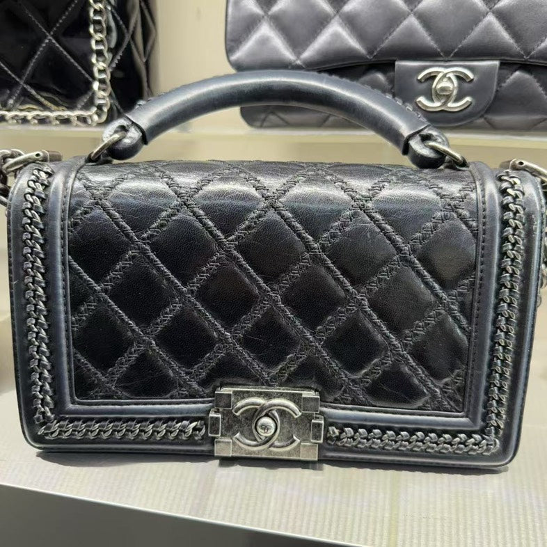 Chanel Boy Bag Black Leather Shoulder Bag