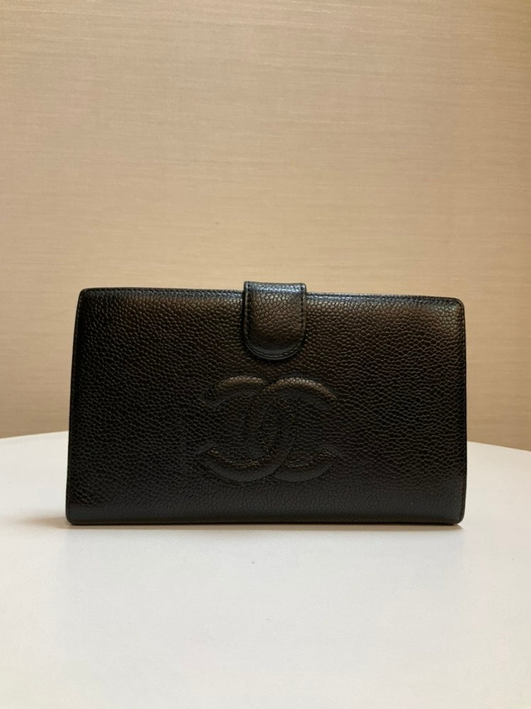 Pre-loved CHANEL Caviar Leather Black Wallet Clutch