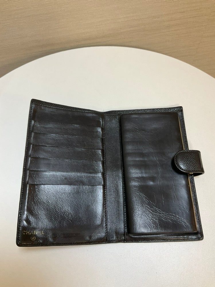 Pre-loved CHANEL Caviar Leather Black Wallet Clutch