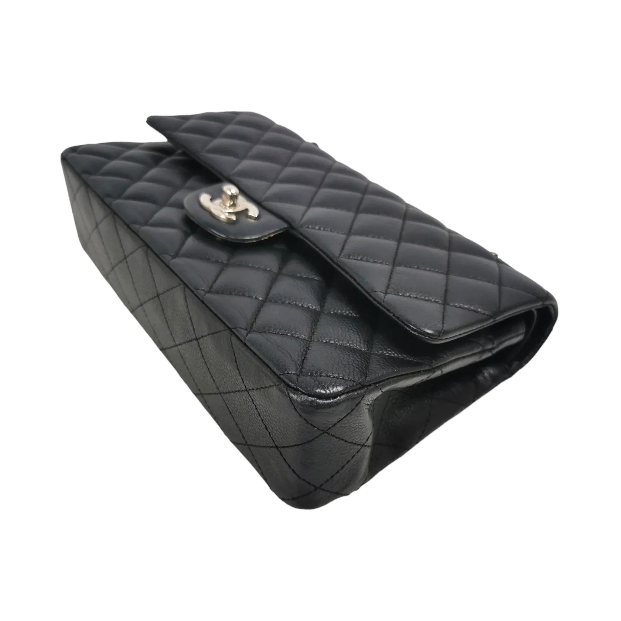 Chanel Classic Double Flap Medium Black Caviar SiLouis Vuittoner
