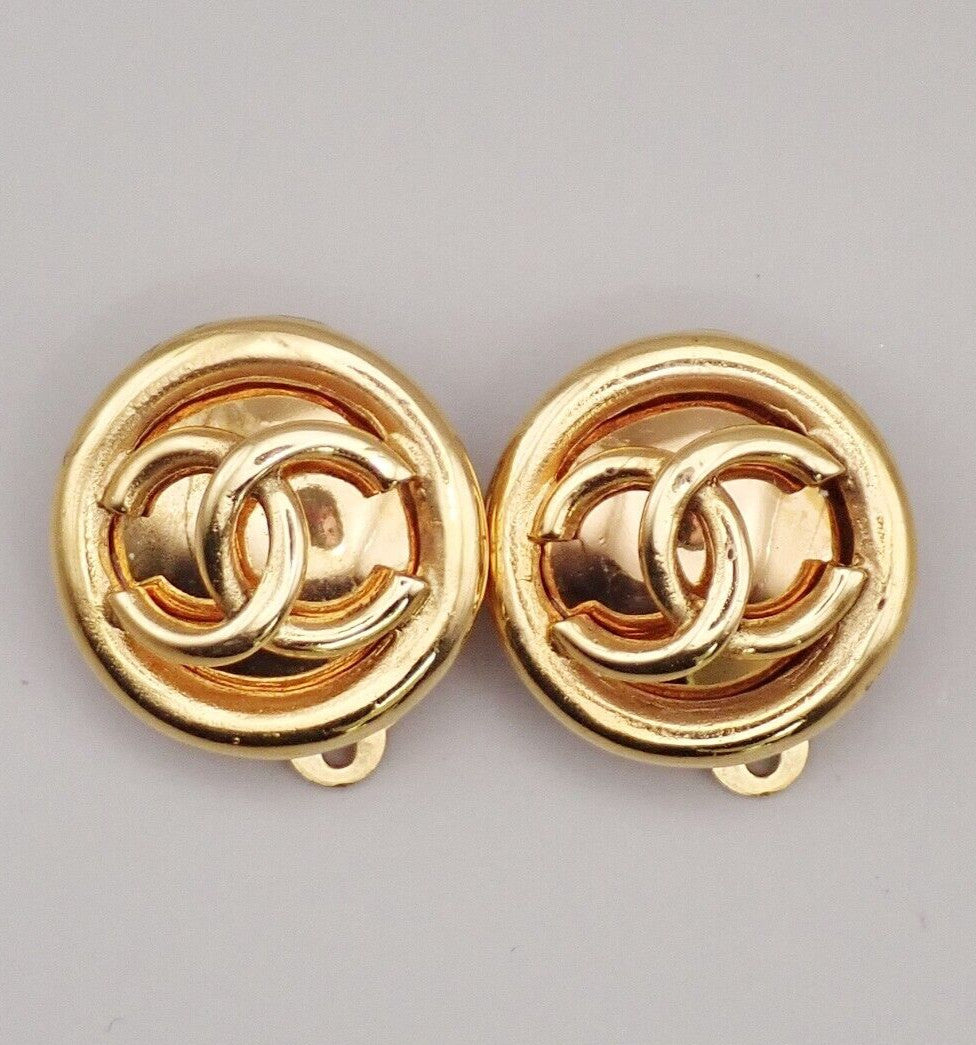 Chanel Vintage Cc Round Clip-On Earrings Metal Gold Gold_Plated Earrings Jewelry