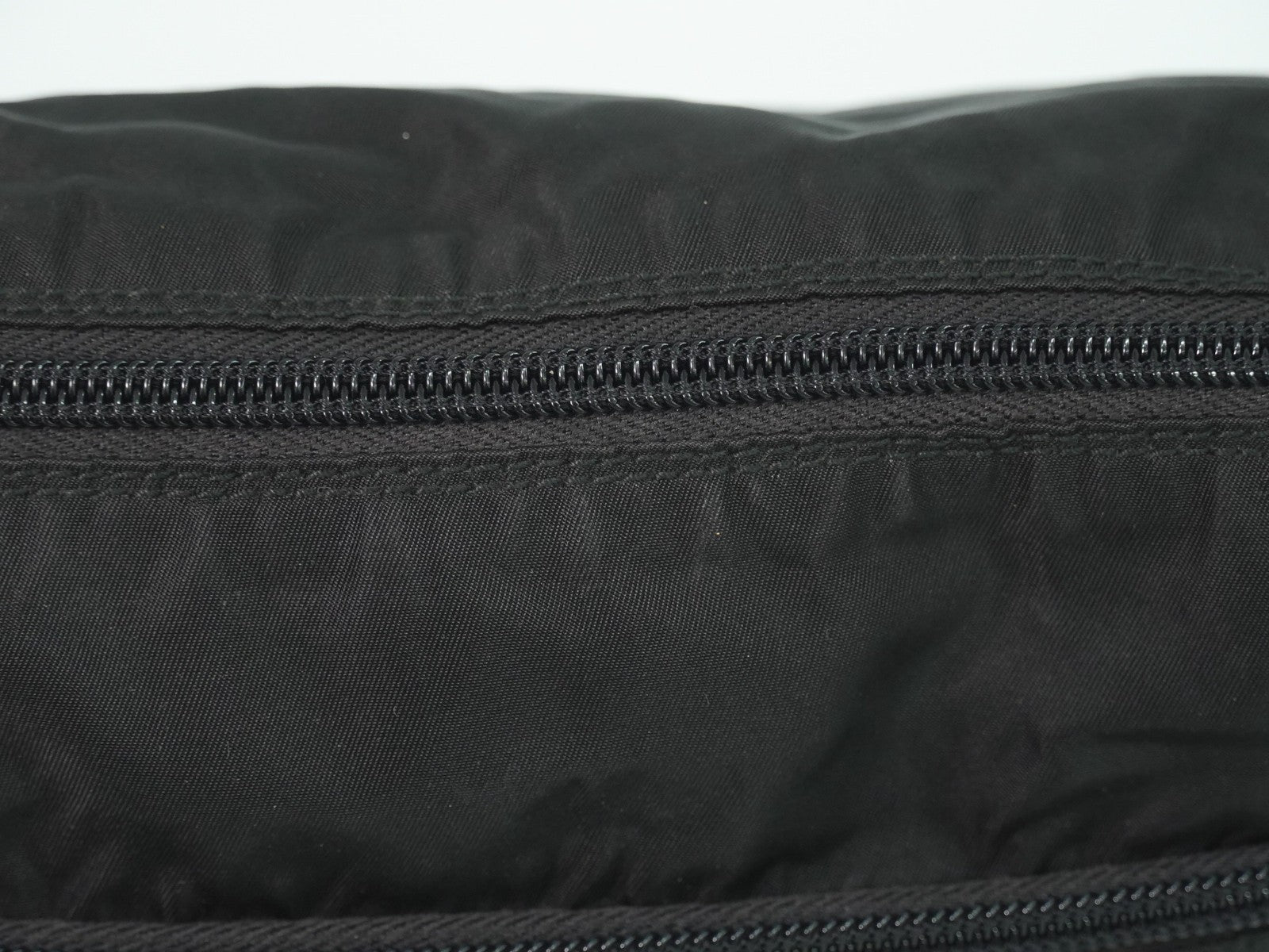 Prada Front Zip Messenger Bag Tessuto Black Nylon Shoulder Bag Bag