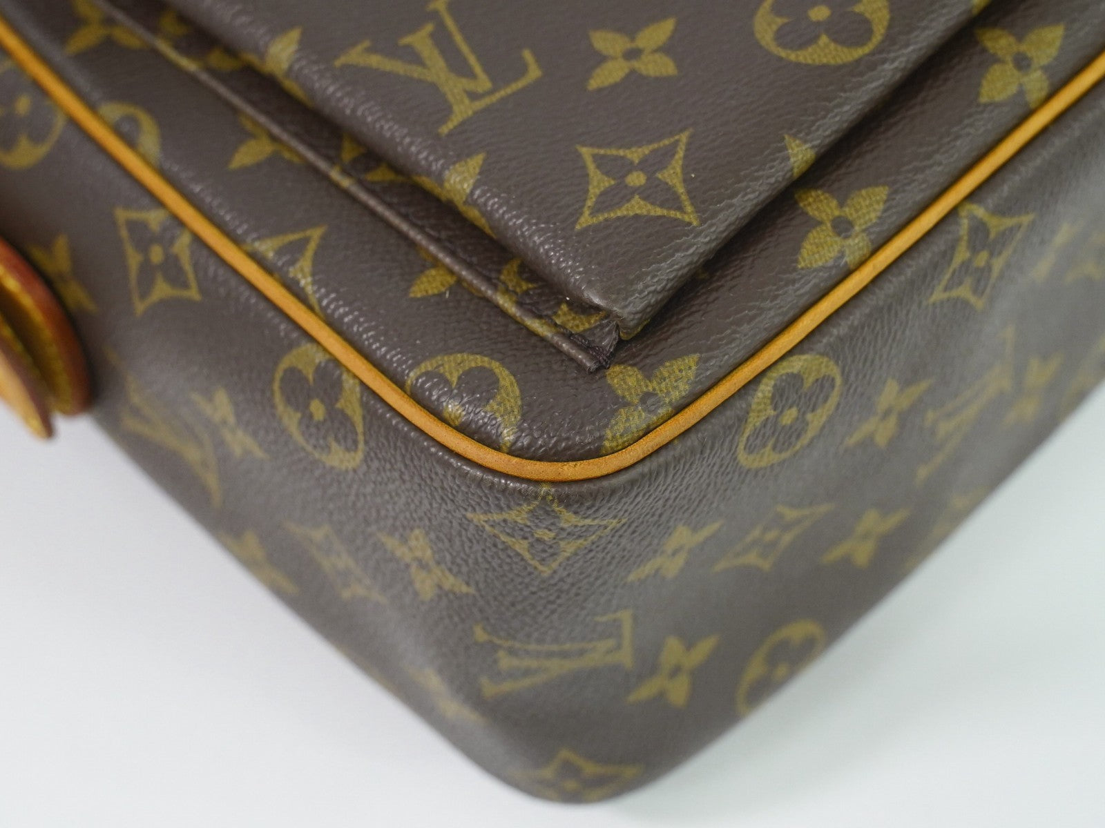 Louis Vuitton Viva Cite Handbag Monogram Canvas Brown Canvas Shoulder Bag