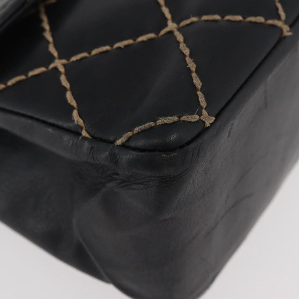 Chanel Chanel Matelassé Cuir Noir Black Leather Black Leather Handbag