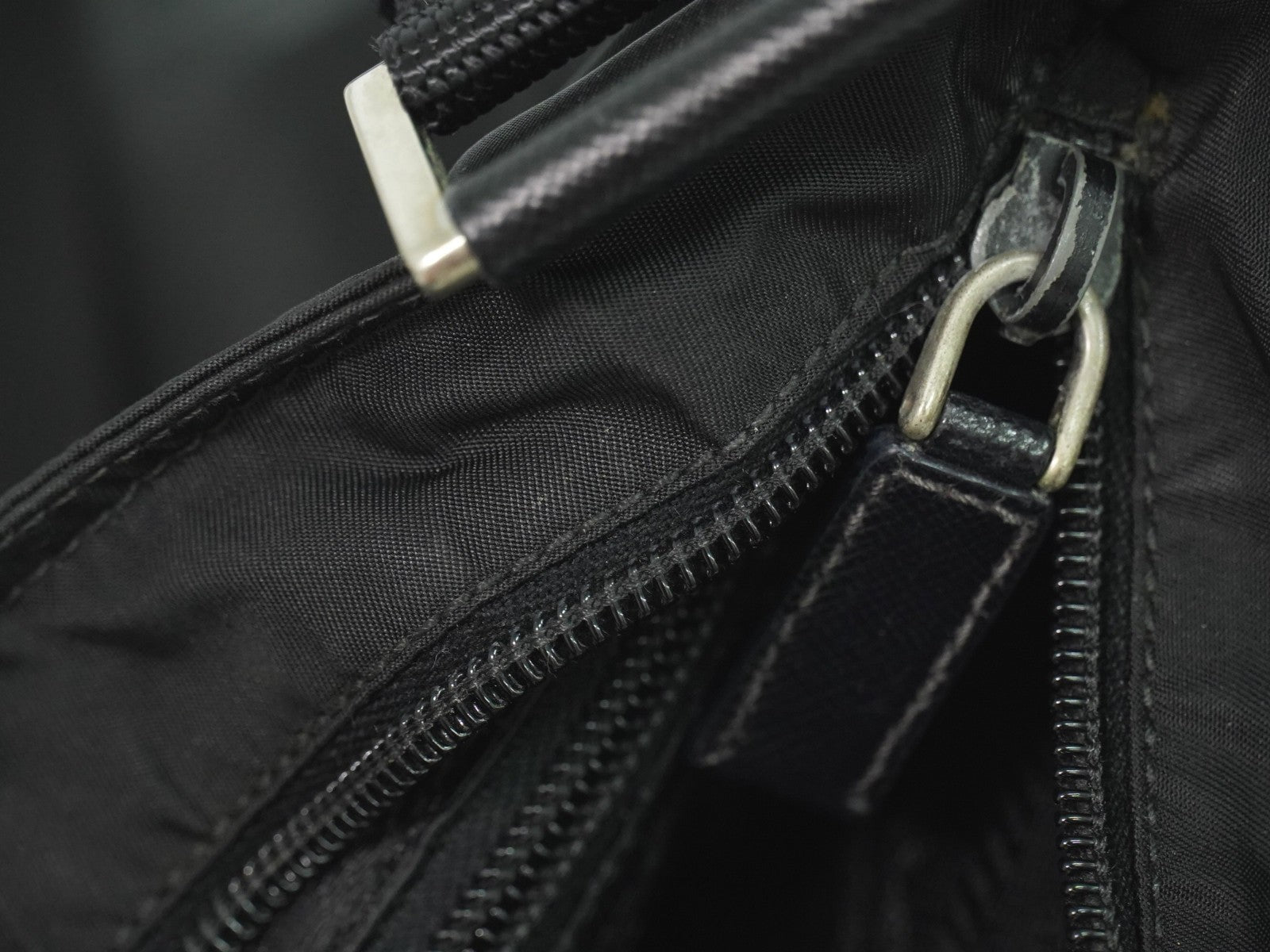 Prada Flat Messenger Bag Tessuto Black Nylon Shoulder Bag Bag