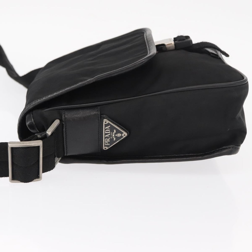 Prada Logo Flap Messenger Bag Tessuto Black Nylon Shoulder Bag Bag
