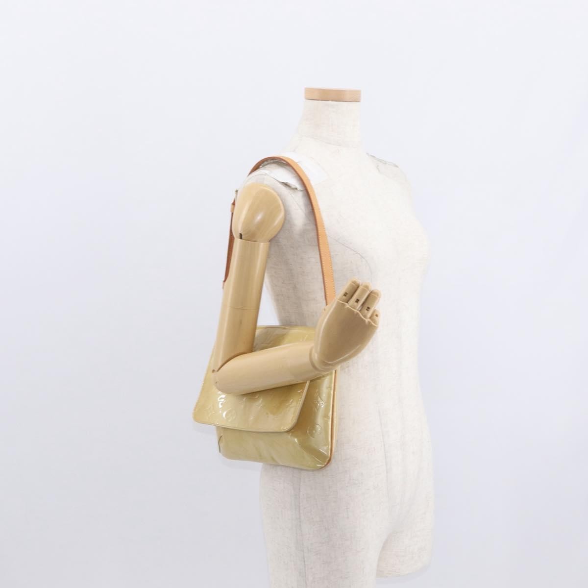 Louis Vuitton Thompson Street Handbag Monogram Vernis Beige Patent_Leather Shoulder Bag