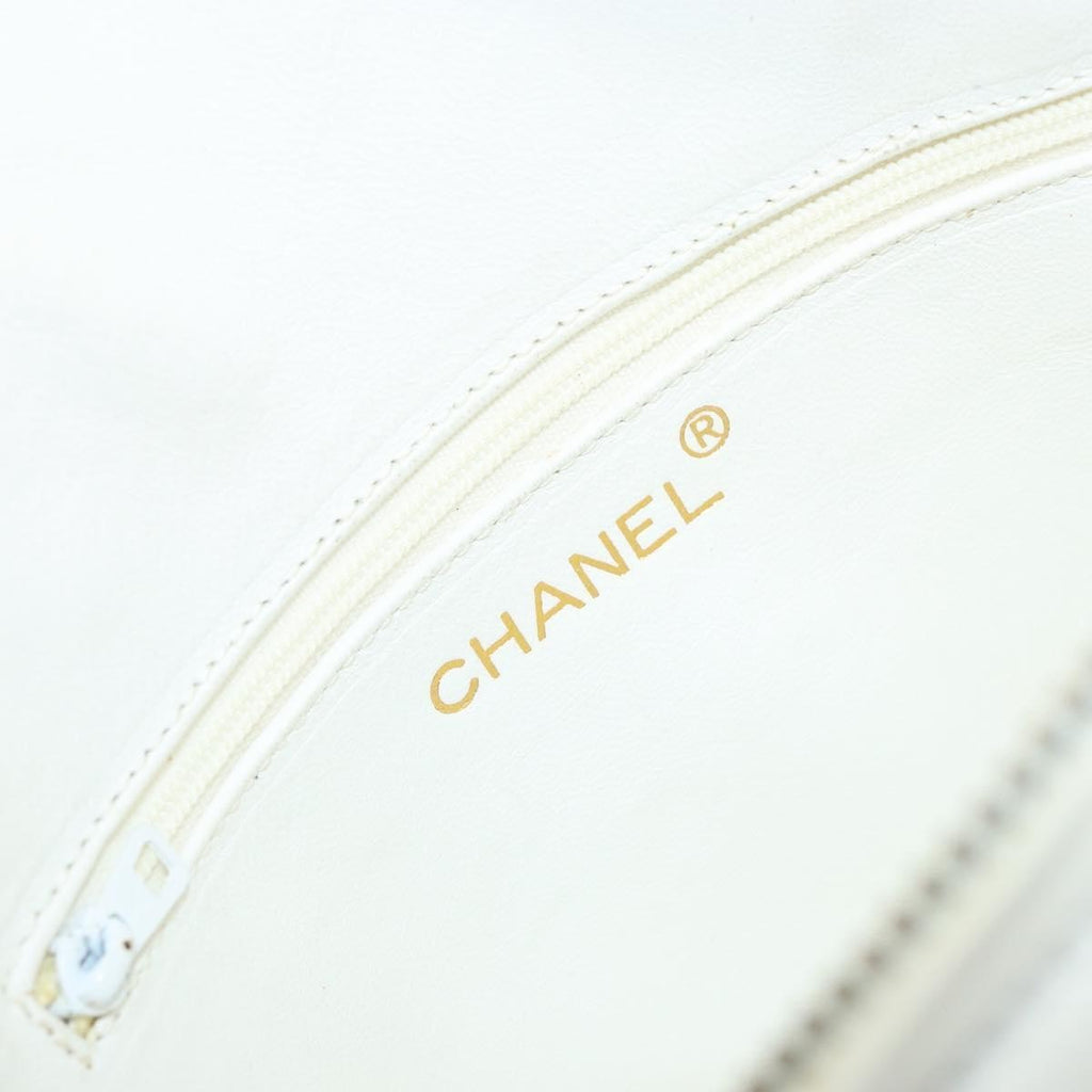 Chanel Vintage Diamond Tassel Crossbody Quilted Lambskin White Leather Clutche & Pouche Bag