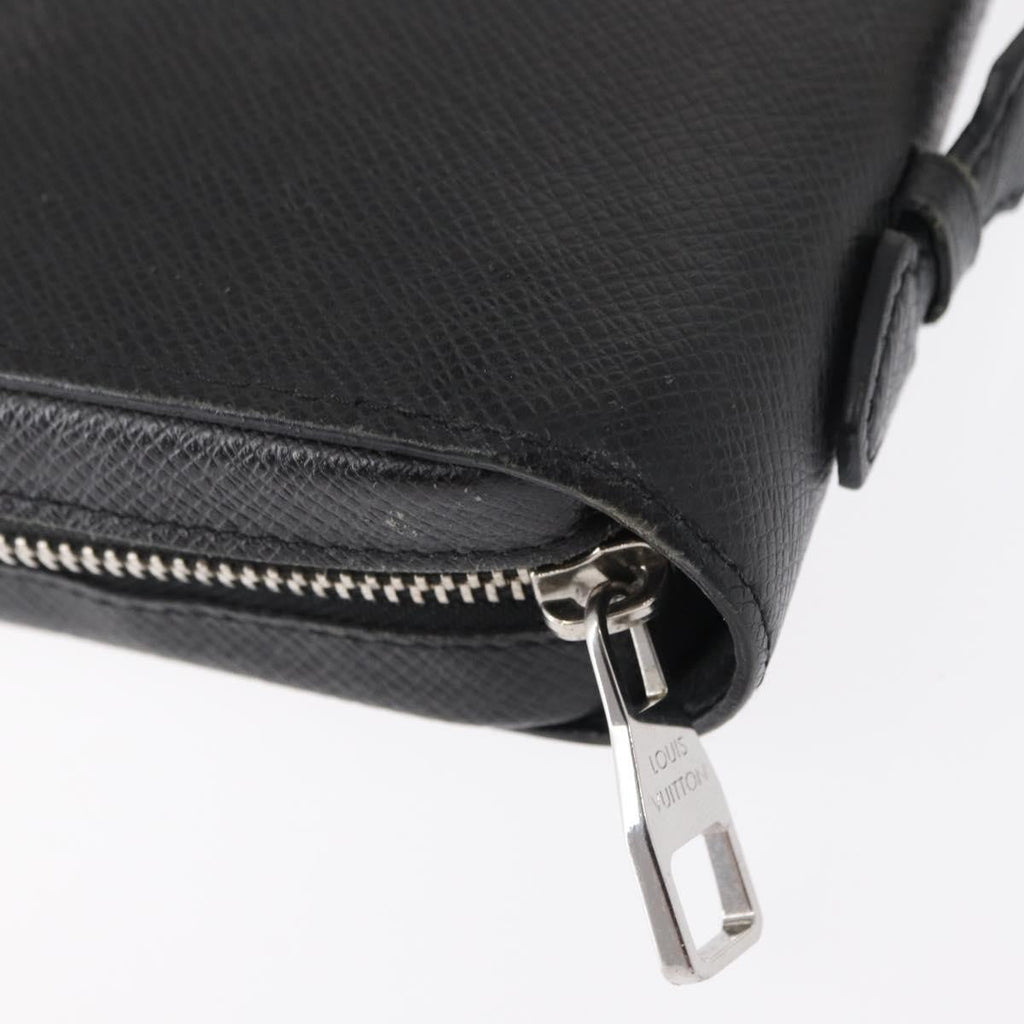 Louis Vuitton Zippy Xl Taiga Leather Black Leather Wallets Accessory