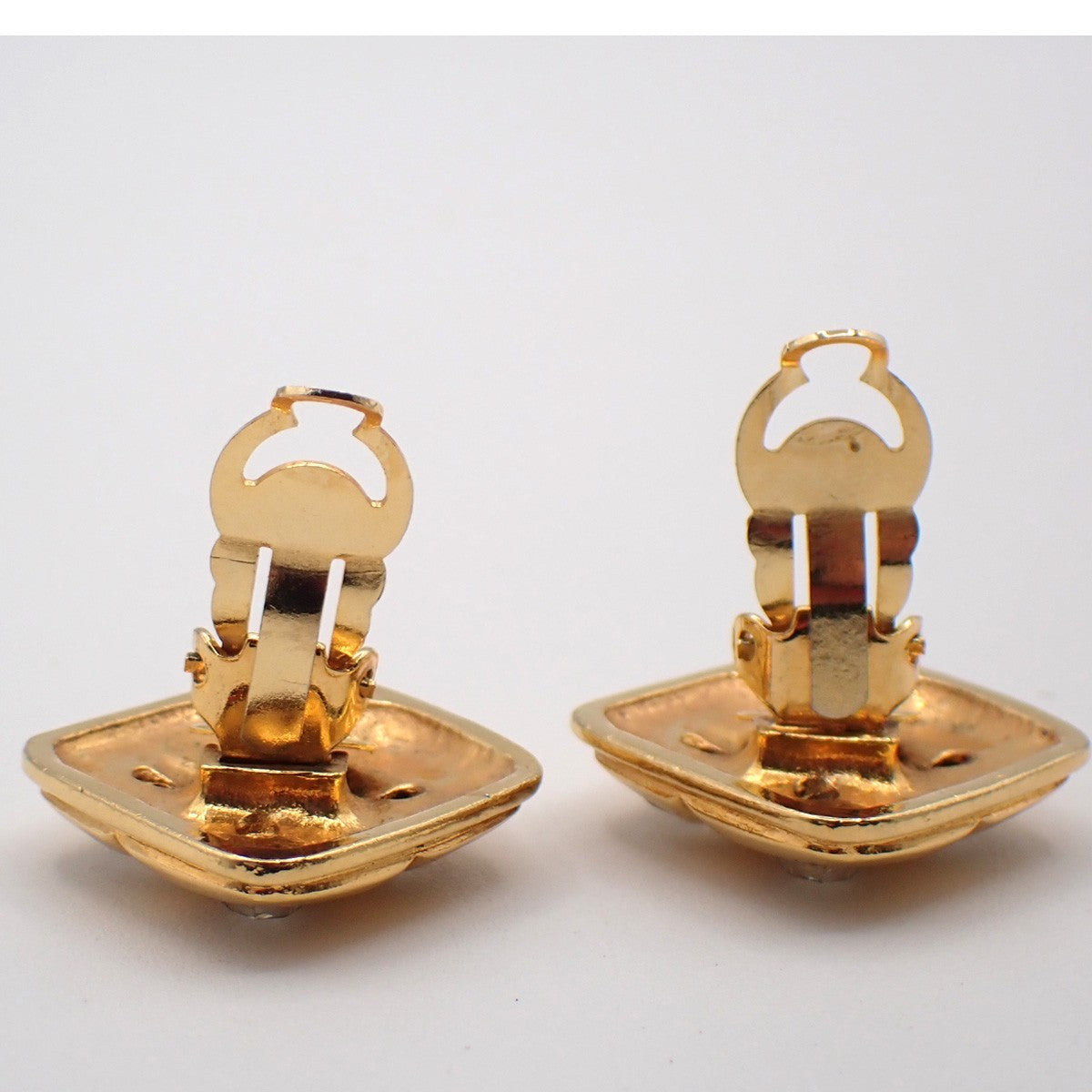 Chanel Vintage Cc Diamond Shape Clips-On Earrings Gold-Plated Gold Gold_Plated Earrings Jewelry