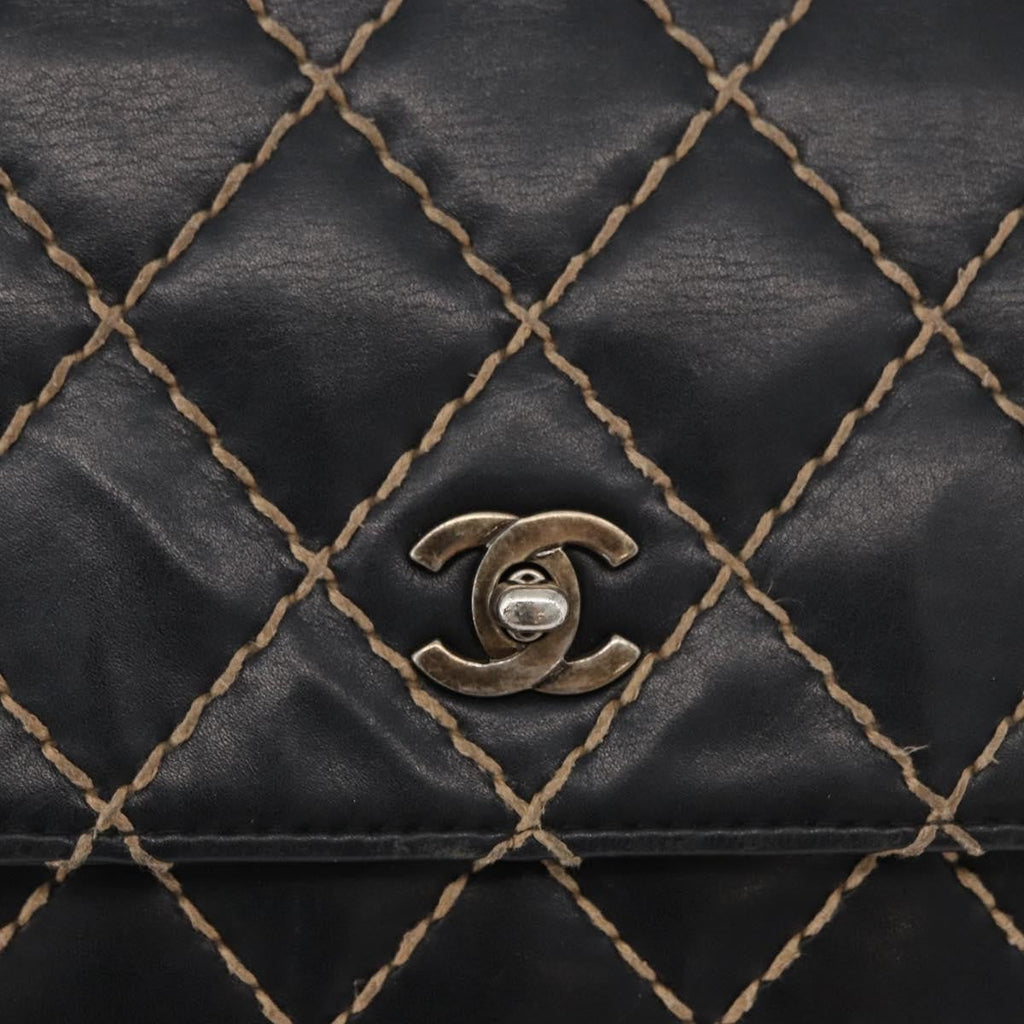 Chanel Chanel Matelassé Cuir Noir Black Leather Black Leather Handbag
