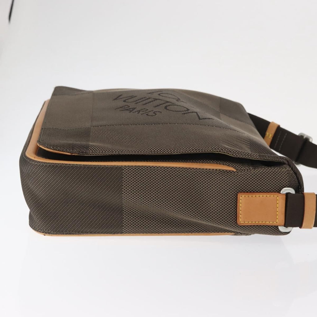 Louis Vuitton Terre Messenger Bag Damier Geant Canvas Brown Canvas Shoulder Bag