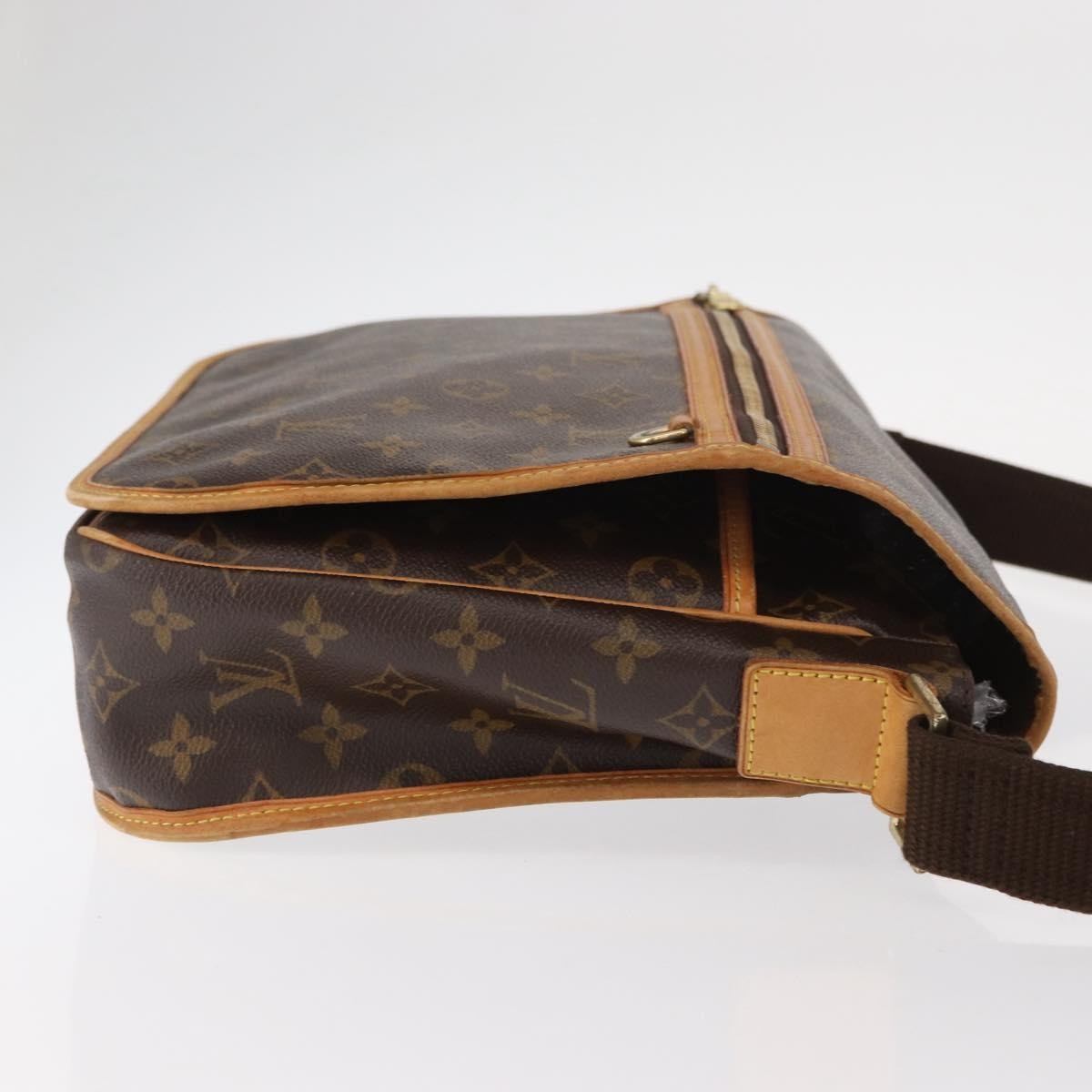 Louis Vuitton Bosphore Messenger Bag Monogram Canvas Brown Canvas Shoulder Bag