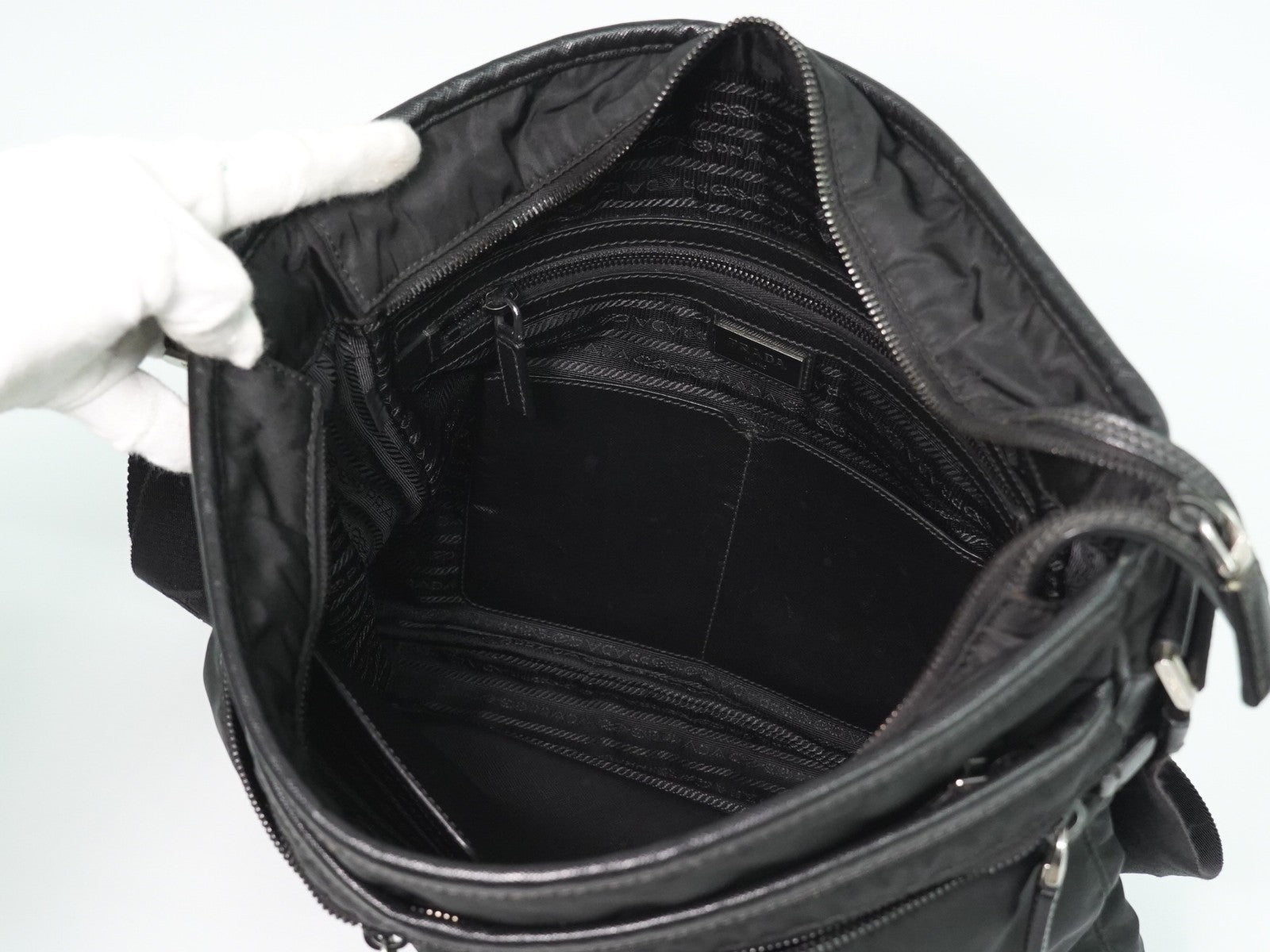 Prada Double Pocket Zip Messenger Tessuto Black Nylon Shoulder Bag Bag