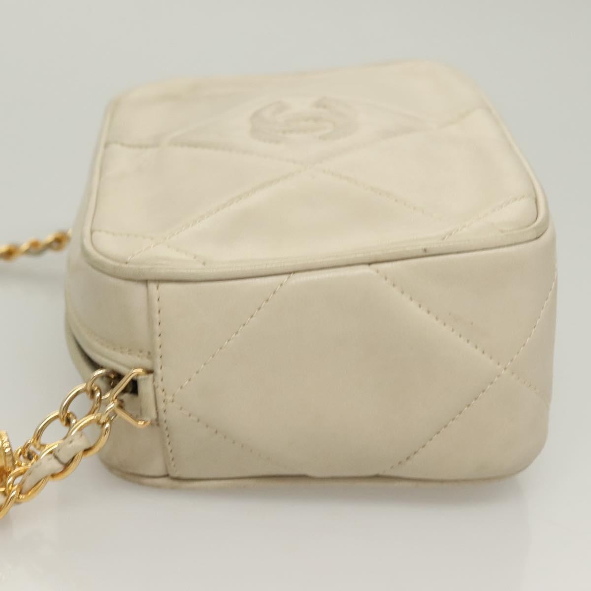 Chanel Vintage Diamond Cc Camera Bag Quilted Lambskin Beige Leather Shoulder Bag Bag
