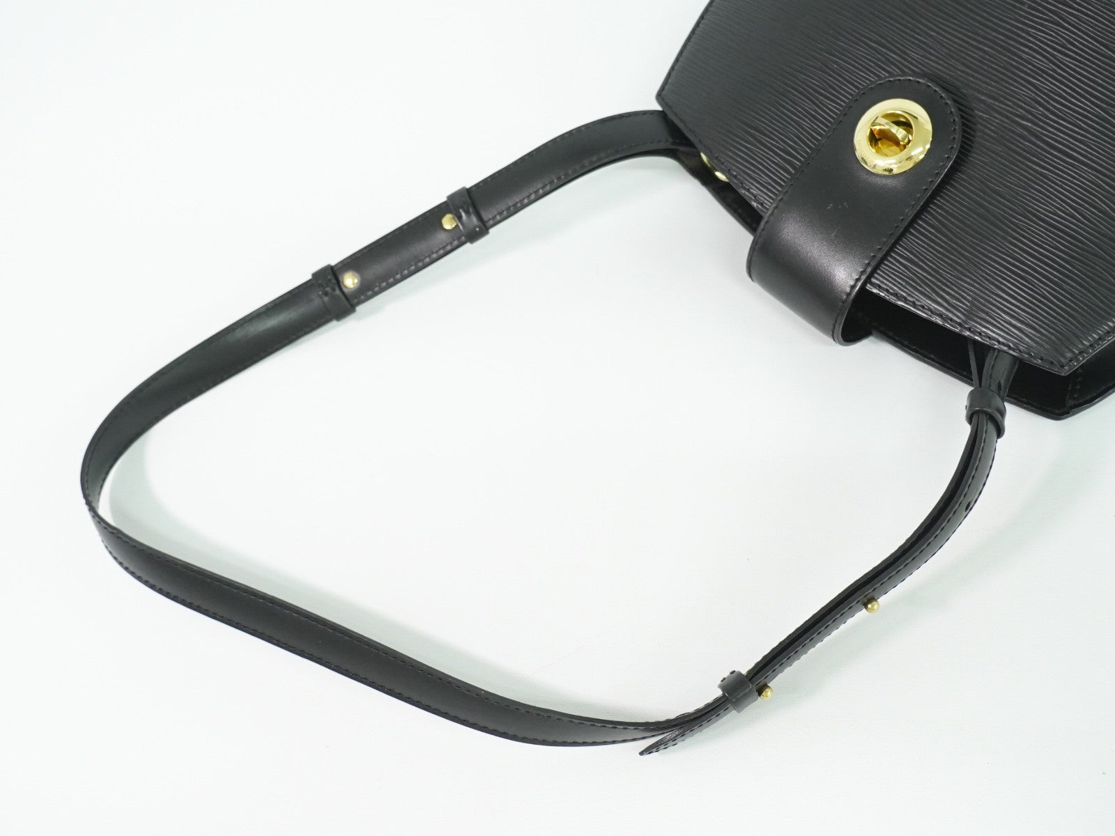 Louis Vuitton Cluny Shoulder Bag Epi Leather Black Leather Shoulder Bag