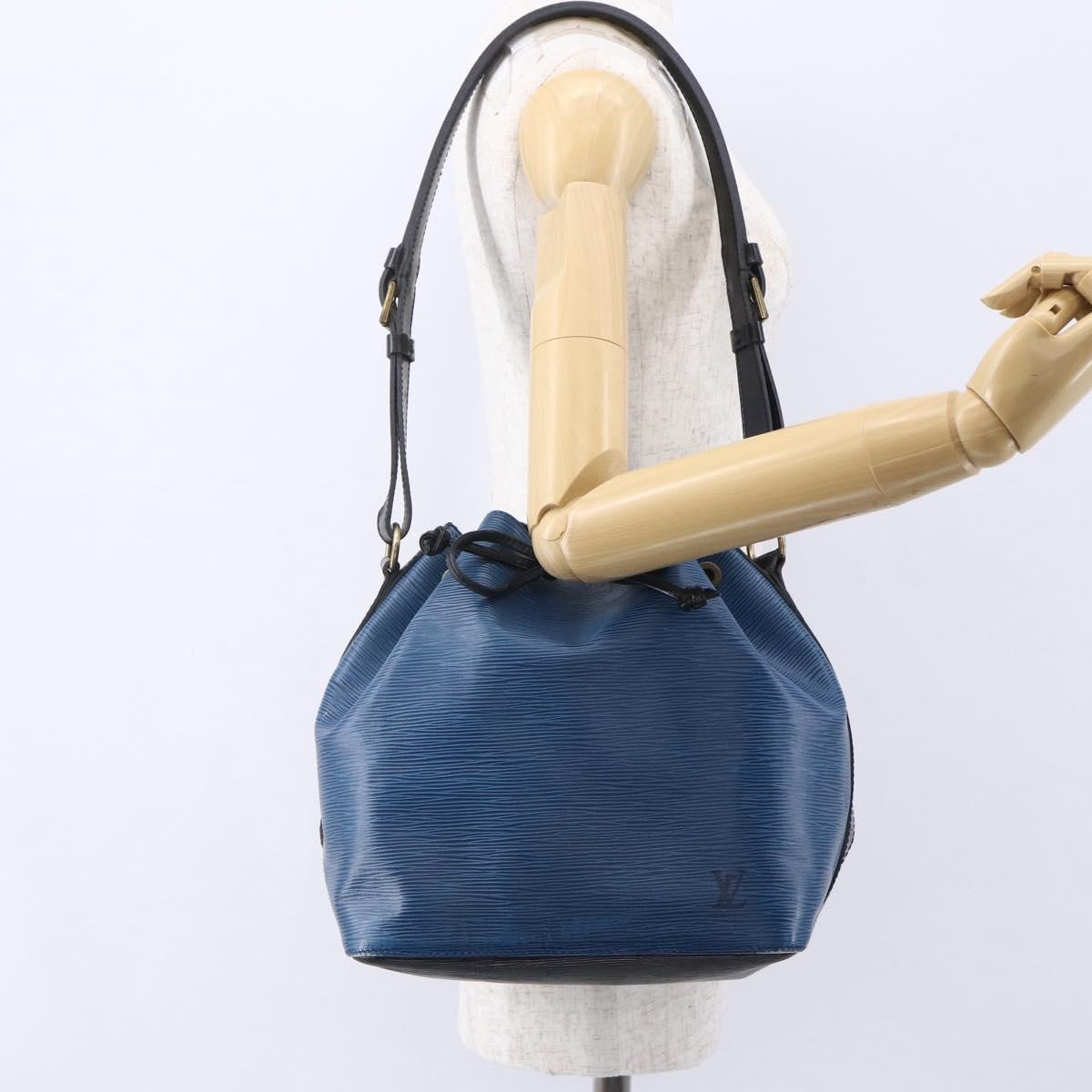 Louis Vuitton Petit Noe Handbag Epi Leather Blue Leather Shoulder Bag