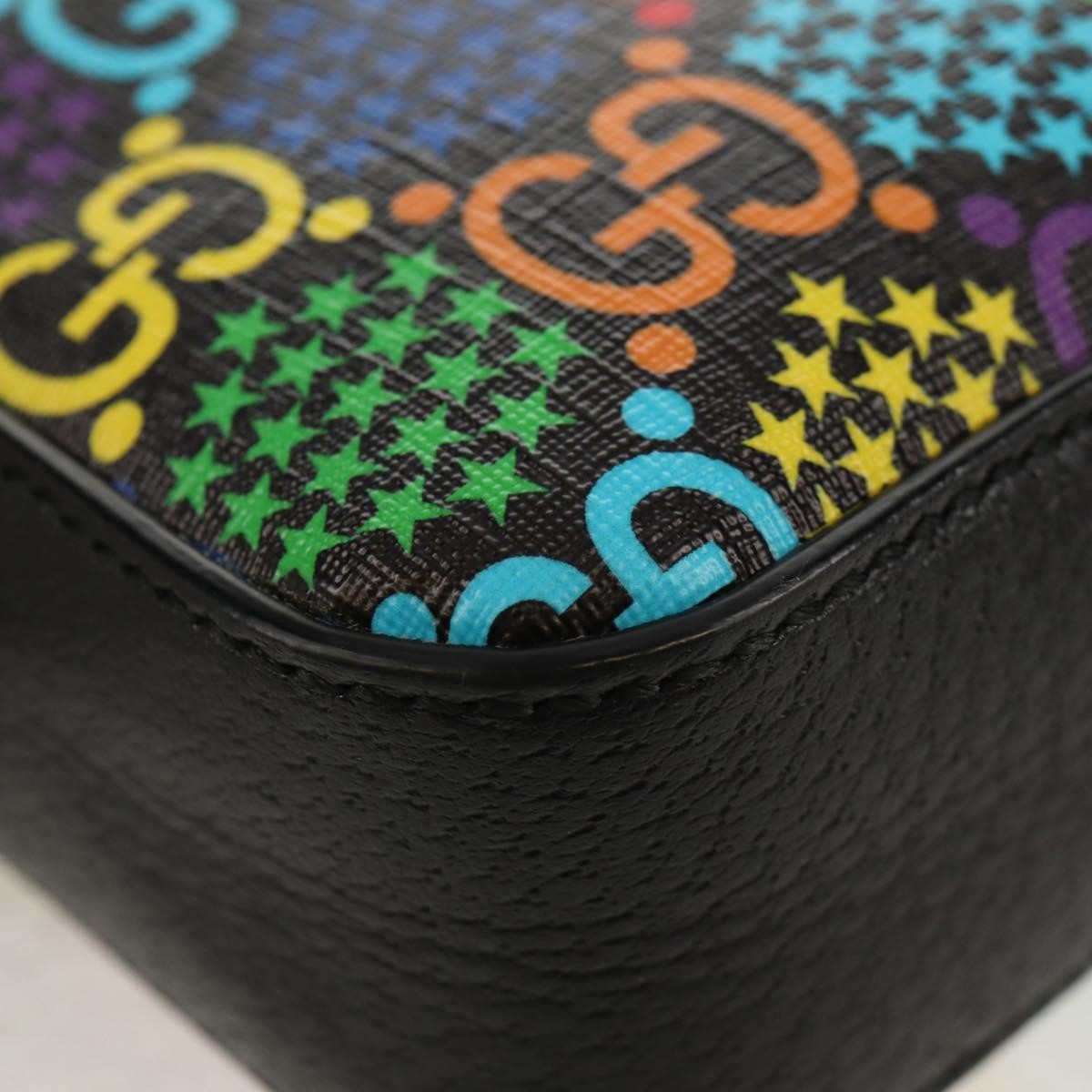 Gucci Front Zip Messenger Bag Psychedelic Print Gg Coated Canvas Multicolour Canvas Shoulder Bag Bag (Pre-Owned)