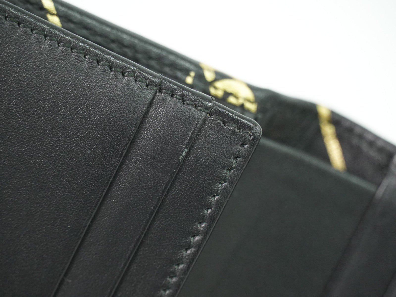 Gucci Gg Marmont Wallet Leather Black Leather Wallets Accessory (Pre-Owned)