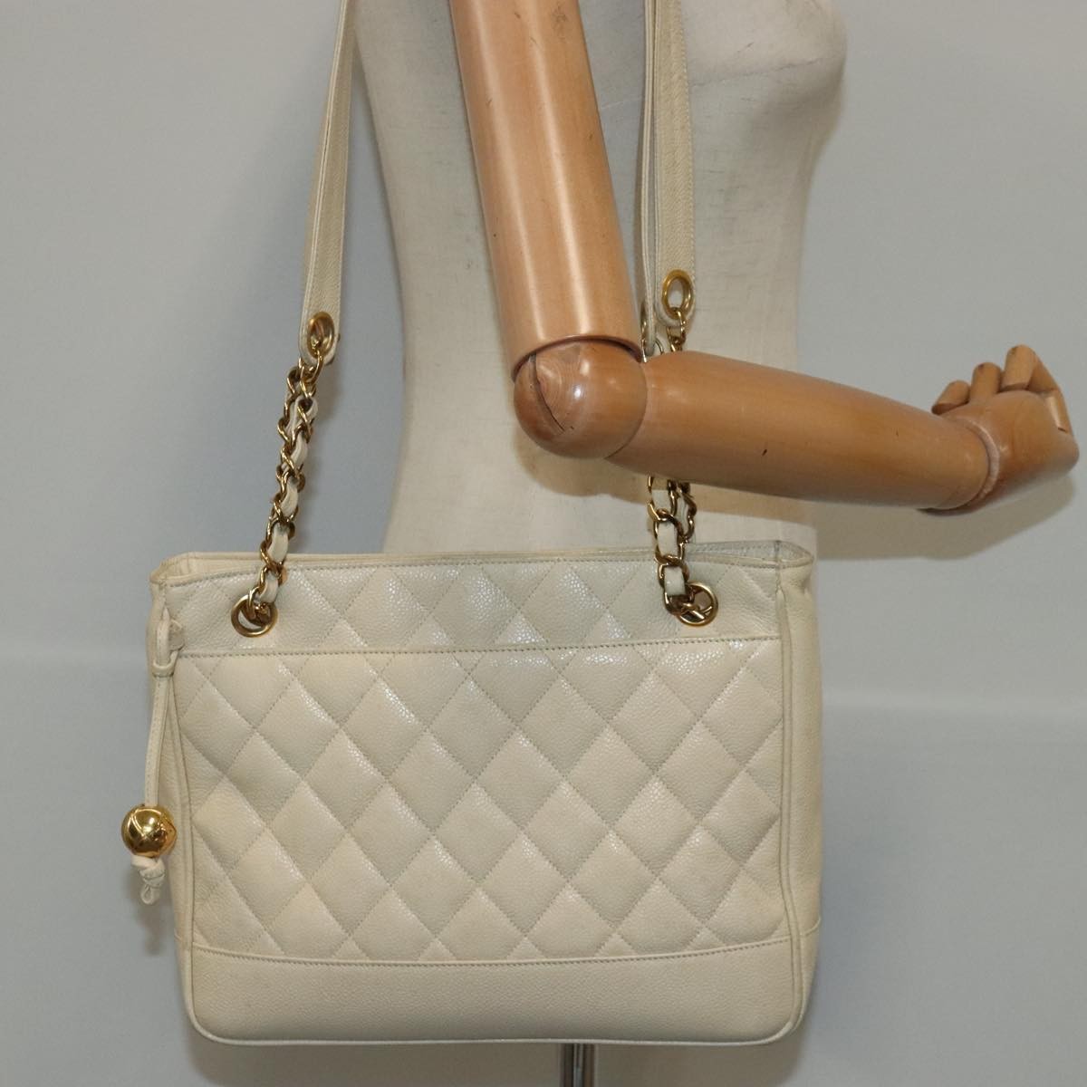 Chanel Vintage Slit Pocket Shoulder Bag Quilted Caviar Beige Leather Shoulder Bag Bag