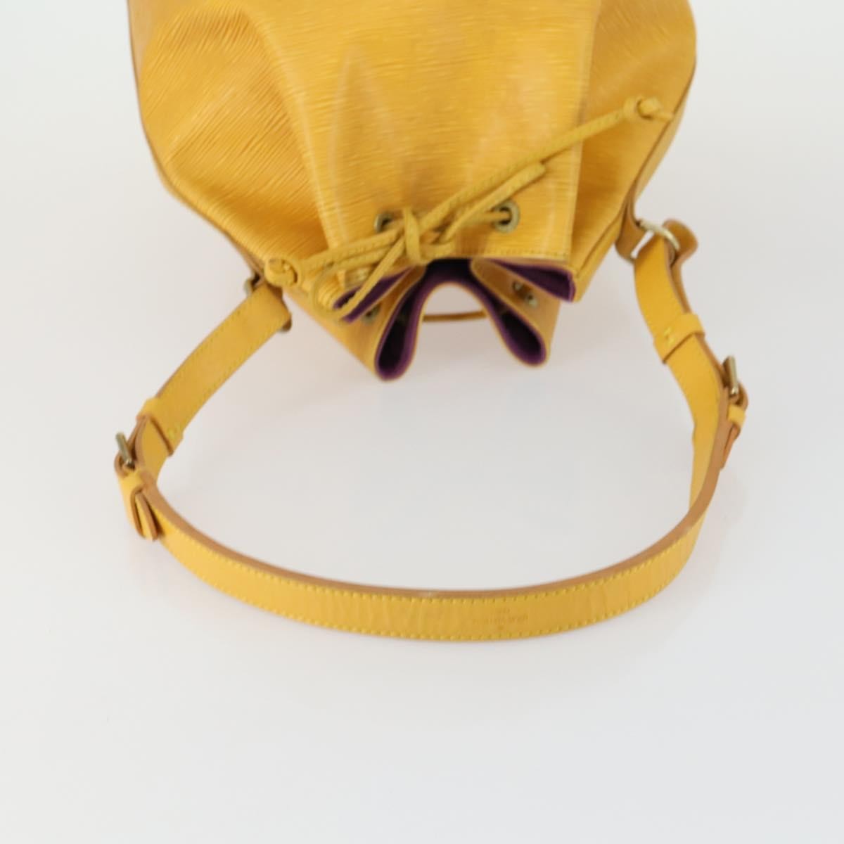 Louis Vuitton Noe Handbag Epi Leather Yellow Leather Shoulder Bag