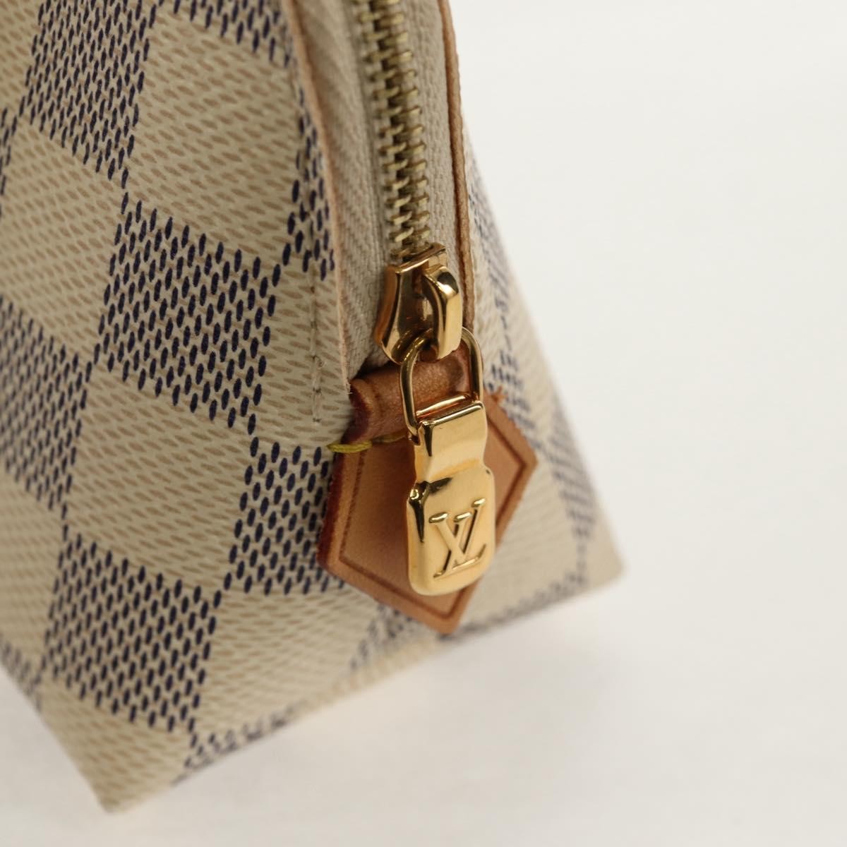 Louis Vuitton Cosmetic Pouch Damier Beige Canvas Clutche & Pouche Bag