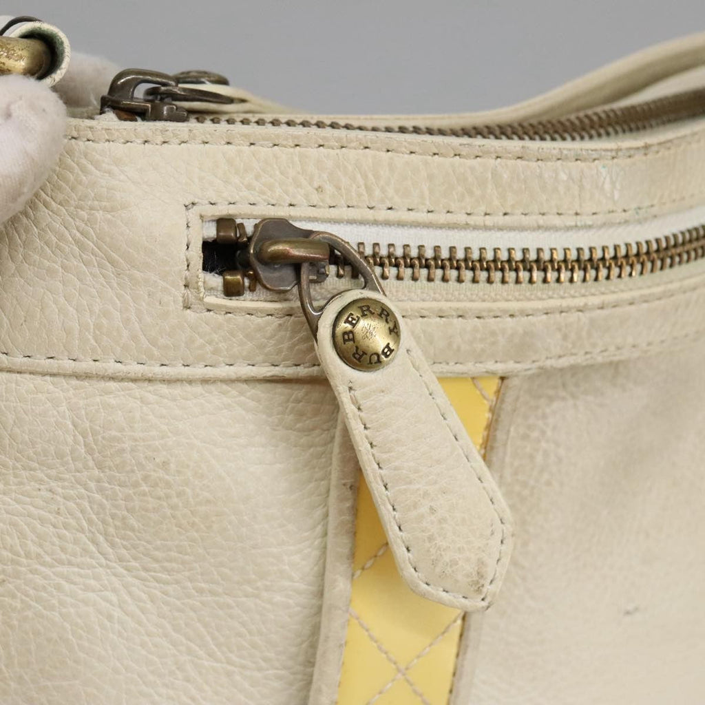 Burberry Vintage Shoulder Bag Leather White Leather Shoulder Bag