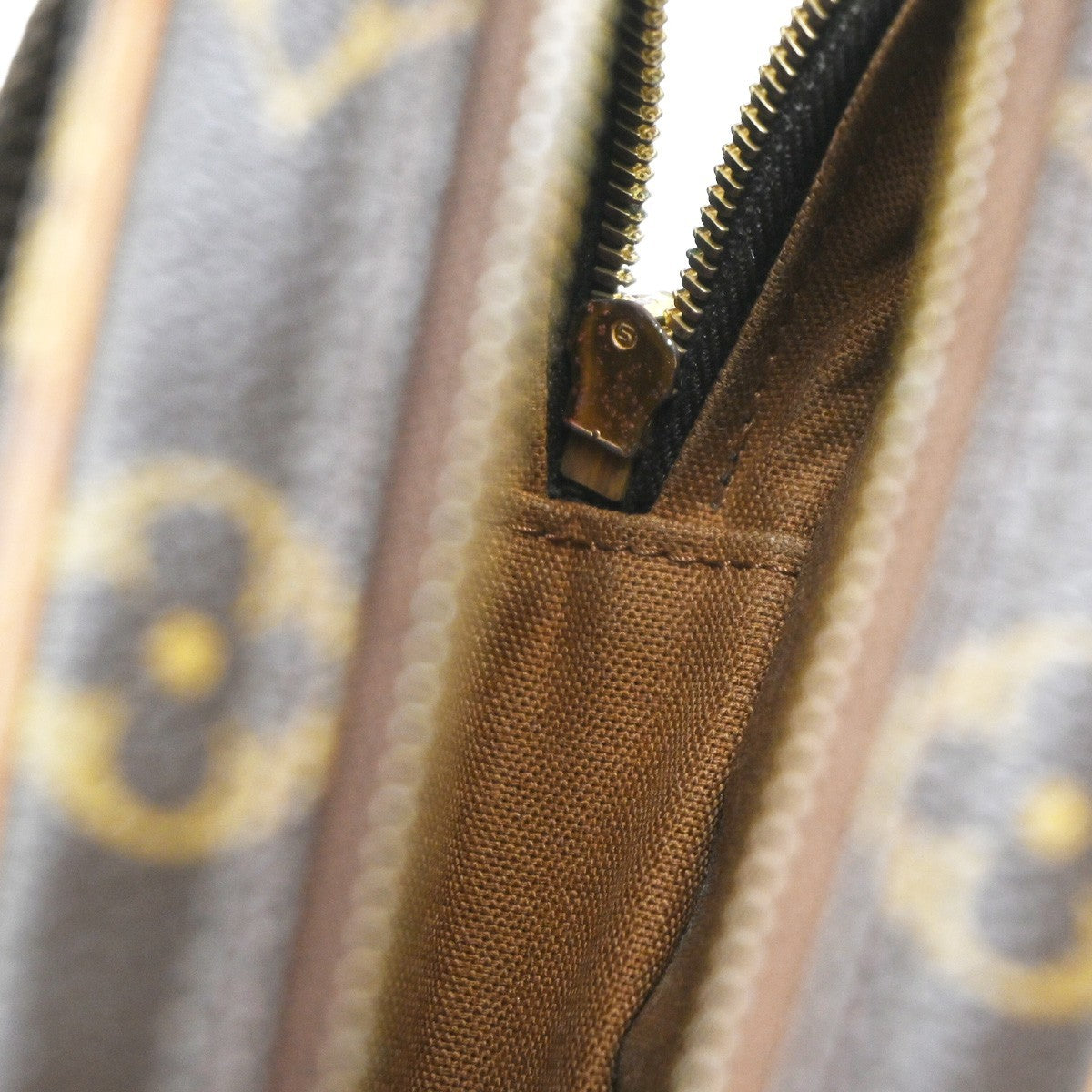 Louis Vuitton Pochette Gange Monogram Canvas Brown Canvas Clutche & Pouche Bag