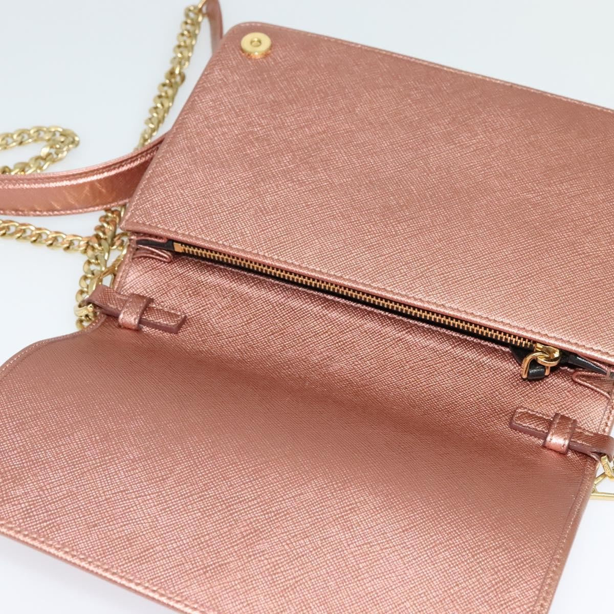Prada Monochrome Chain Flap Bag Saffiano Leather Pink Leather Shoulder Bag Bag